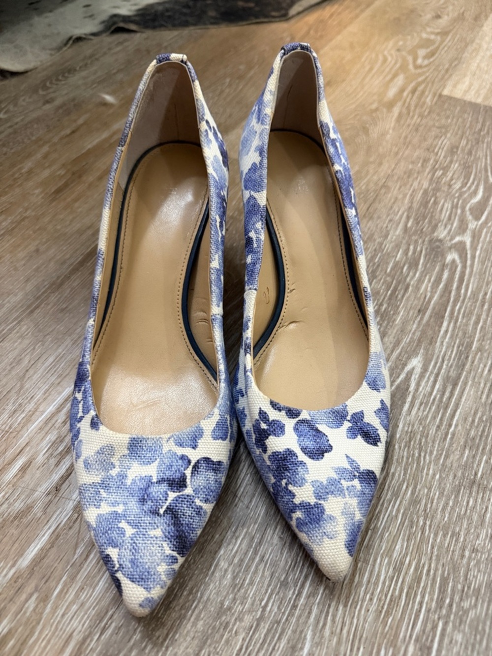 Michael Kors- Women's Blue Floral Pointed-Toe Pumps- size 8.5